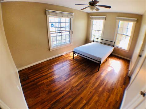 Comes with a queen bed frame and a comfortable mattress. . Room for rent austin